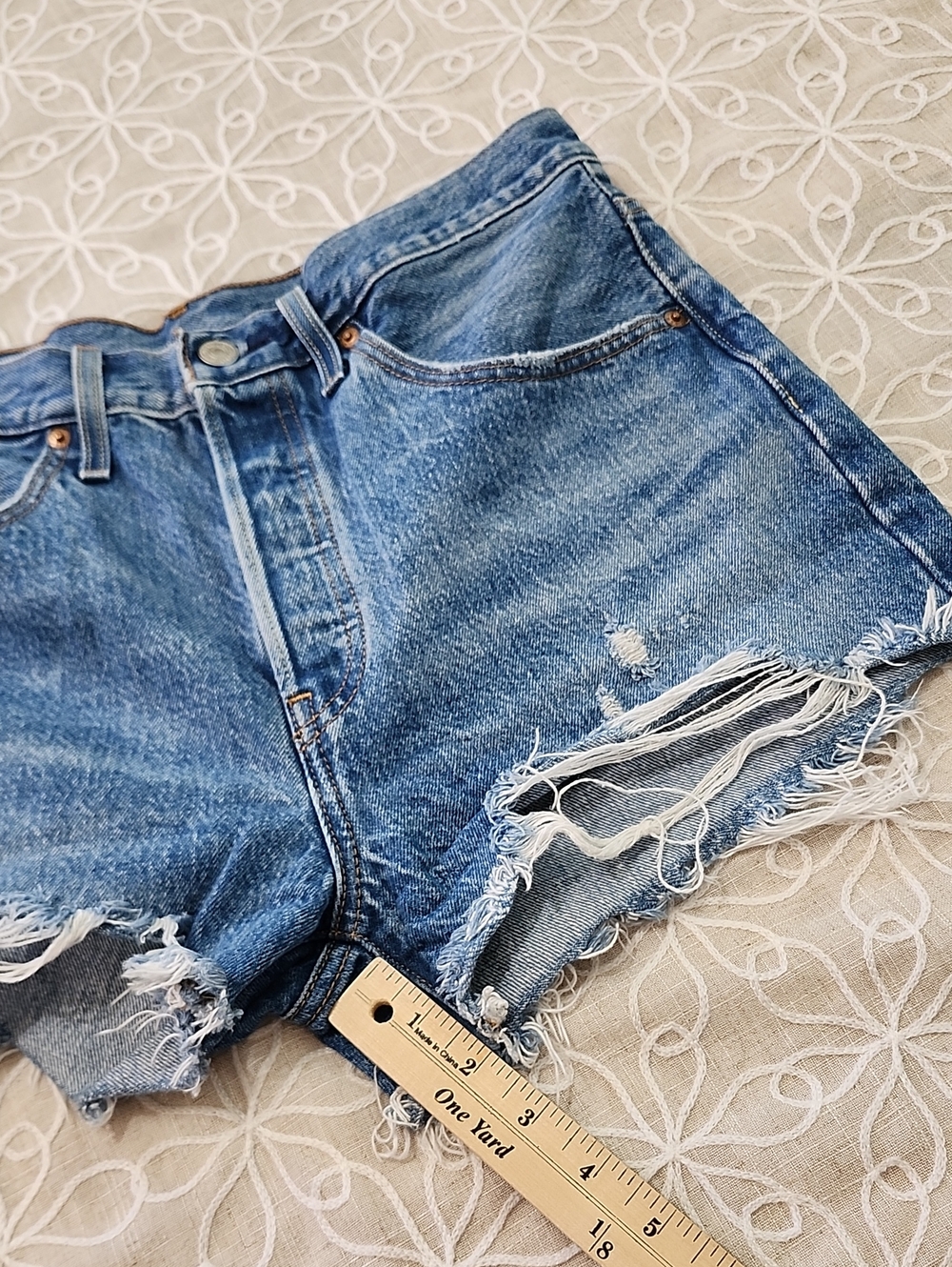 Levi's High Rise 501 Distressed Frayed Hem Denim Shorts - Levi's Premium - Picture 9 of 9